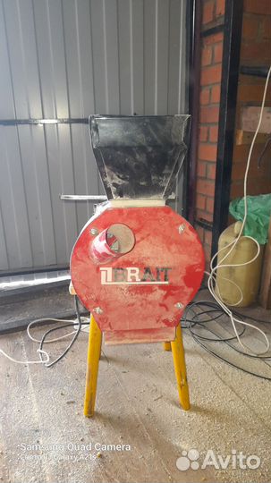 Зернодробилка