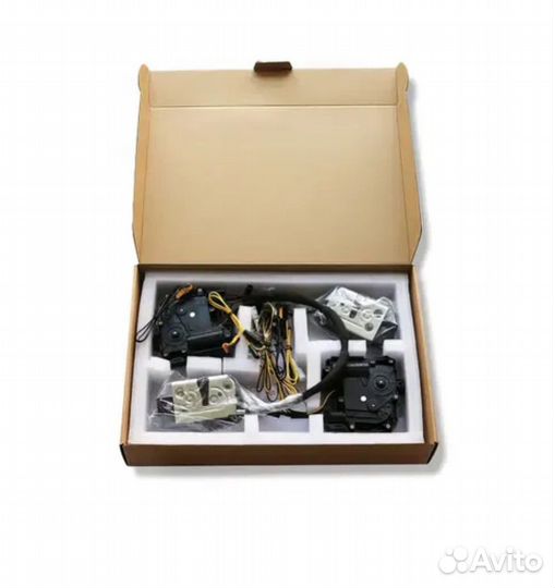 Замки с доводчиками дверей на танк 300