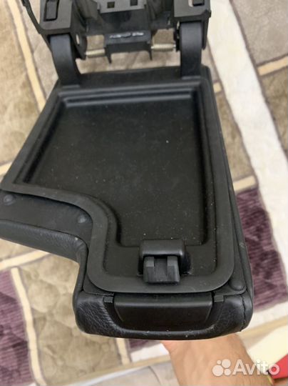 Подлокотник bmw e90