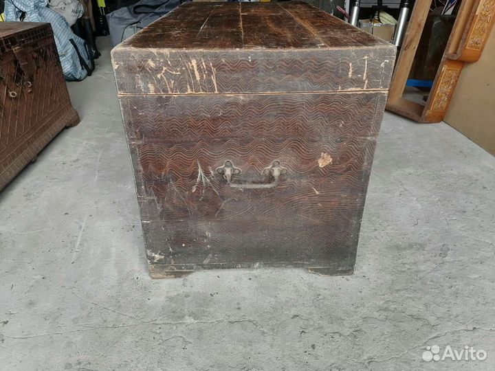 Сундук деревянный старинный