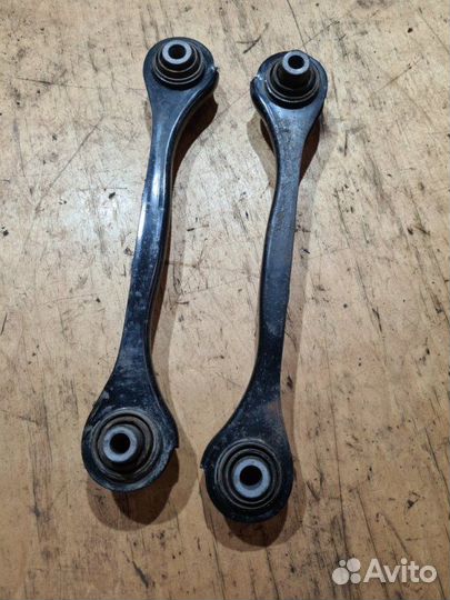 Рычаг подвески нижний задний Skoda Yeti 2011