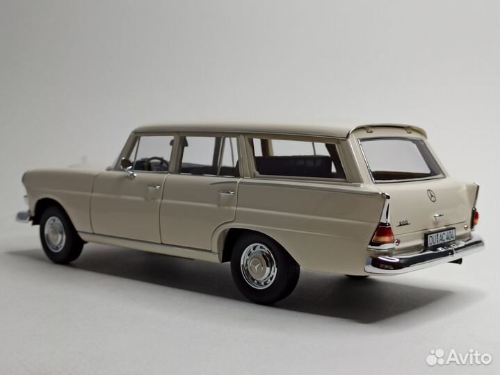 Mercedes 200 Universal-1966 Cream 1:18 Norev