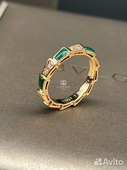 Золотое кольцо Bvlgari