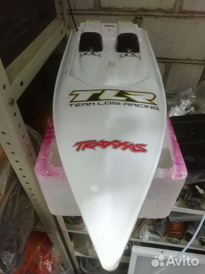 Лодка на р/у