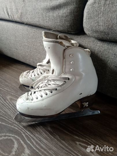 Фигурные коньки risport