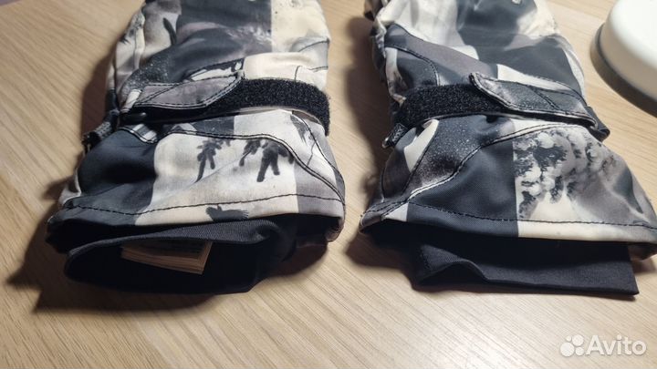 Горнолыжные перчатки Salomon