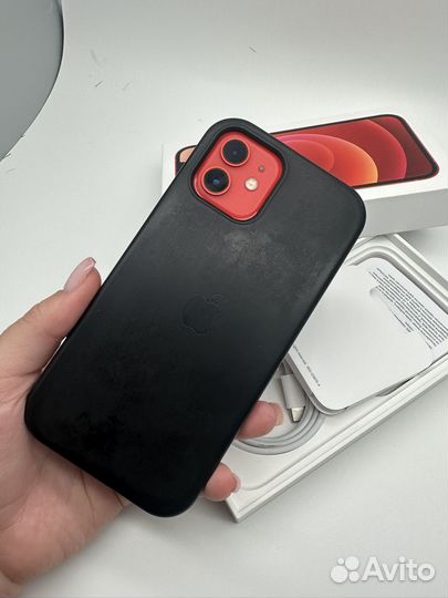 iPhone 12 на 64 гб