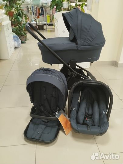 Коляска 3 в 1 новая