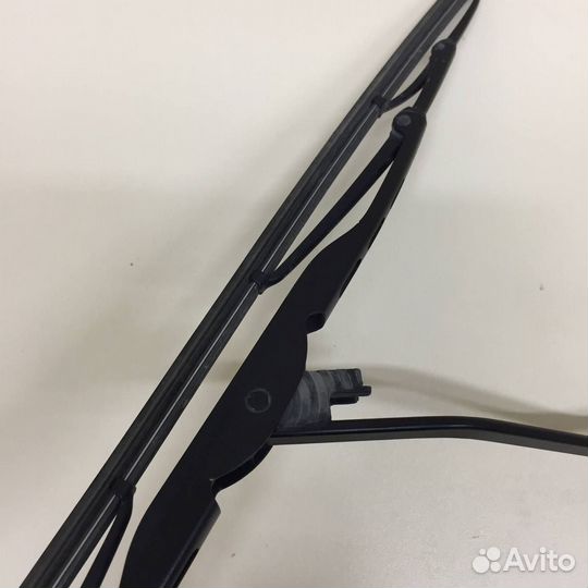 Поводок стеклоочистителя передний правый LADA Vest