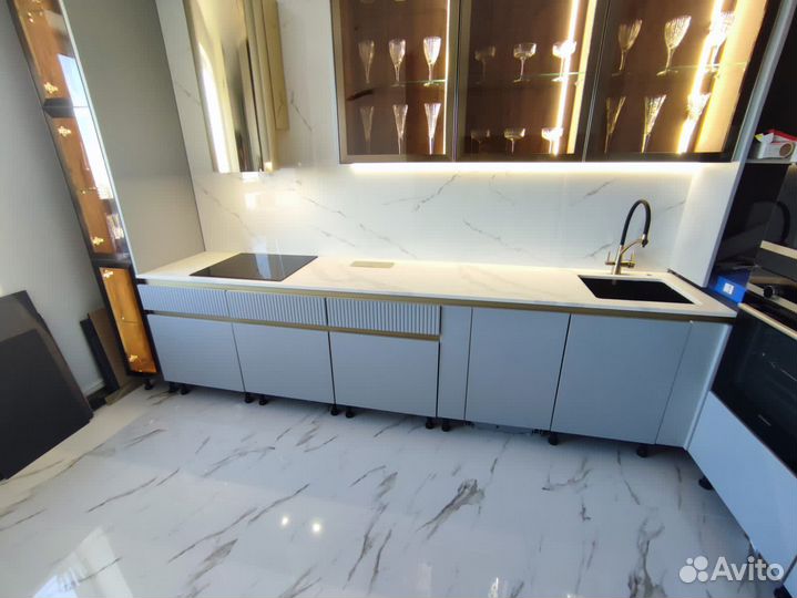 Столешницы из кварца и натурального камня