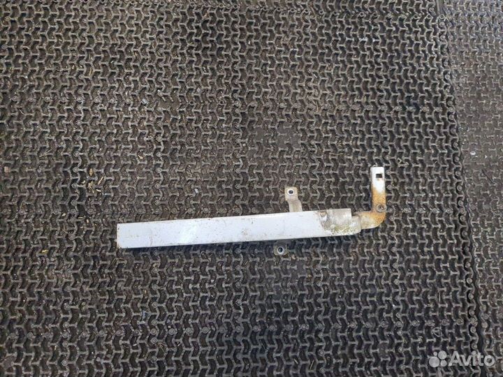 Ресничка под фару Isuzu Trooper, 2002