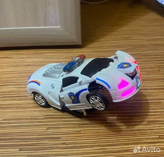 Машинка-робот