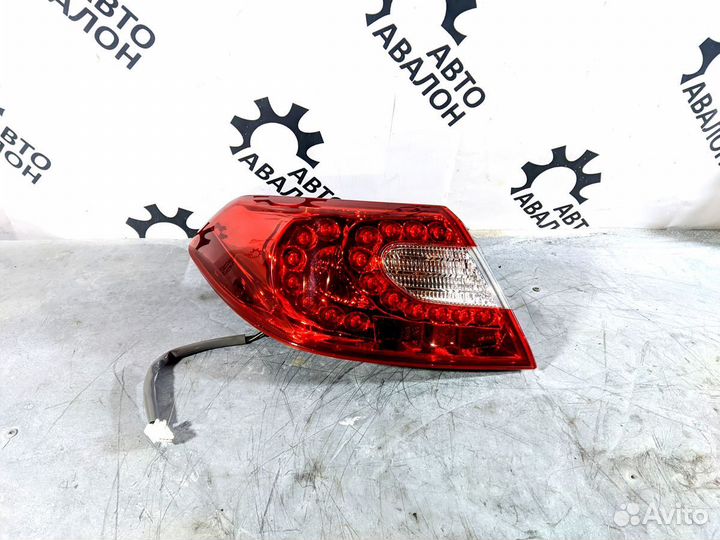 Стоп сигнал Infiniti Q70