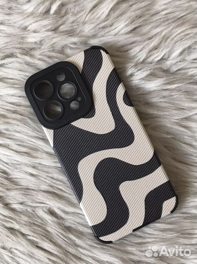 Чехол на iPhone 13 про