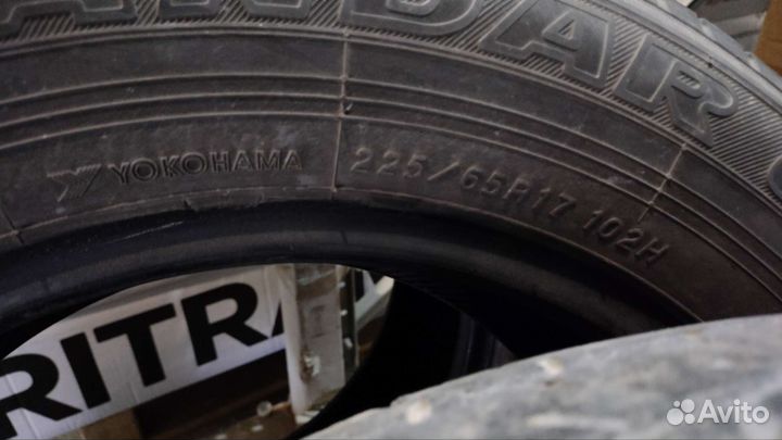 Yokohama 125T 225/65 R17 102H
