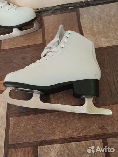 Коньки фигурные 38 размер