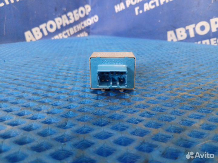 Реле Toyota Corolla Axio седан 1NZ 2009