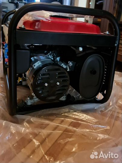 Бензиновый генератор Honda eg 5500cxs новый