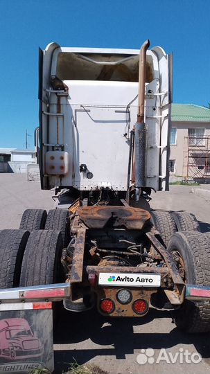Freightliner Columbia, 2002