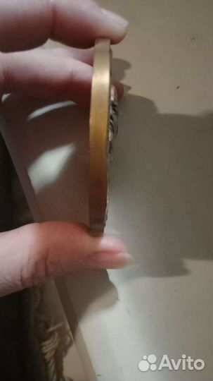 Продам медальон