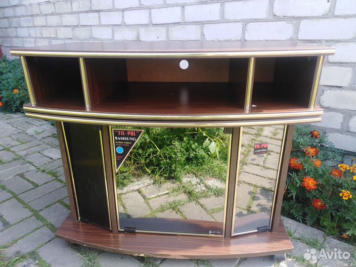 Тумба под телевизор