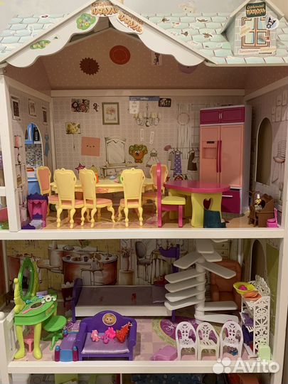 Домик кукольный с мебелью