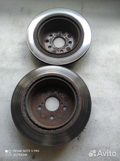 Диск тормозной задний Toyota Crown 180