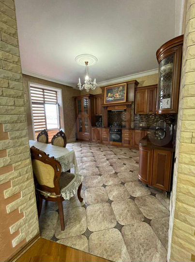 Дом 180 м² на участке 3 сот.