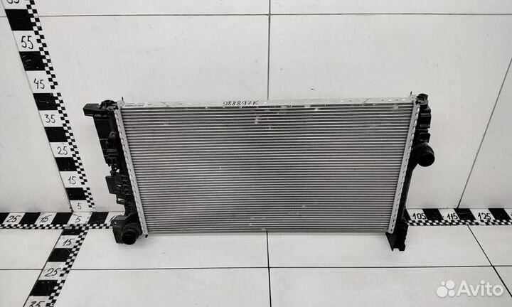 Радиатор охлаждения двигателя Volvo XC90 2