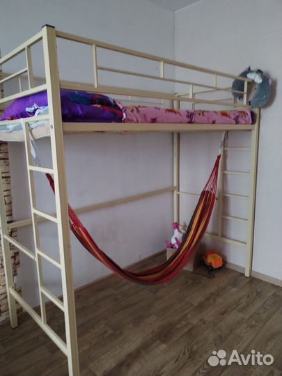 Продам кровать чердак