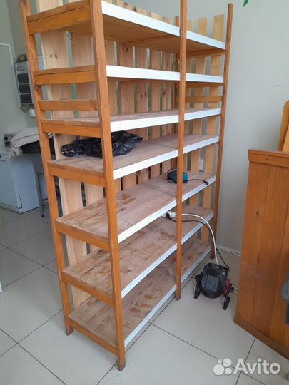 Полки стеллажи деревянные