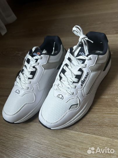 Кроссовки ellesse новые US8.5