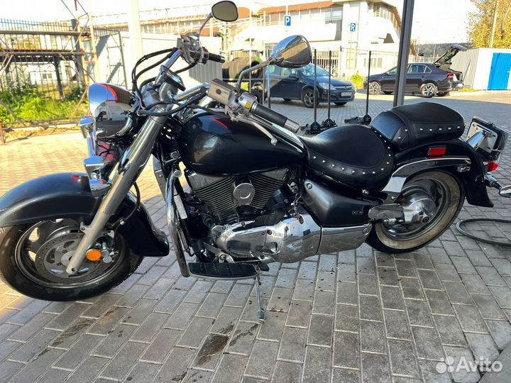 Suzuki Boulevard C90