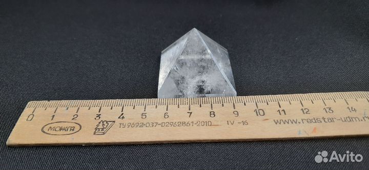 Пирамида горный хрусталь