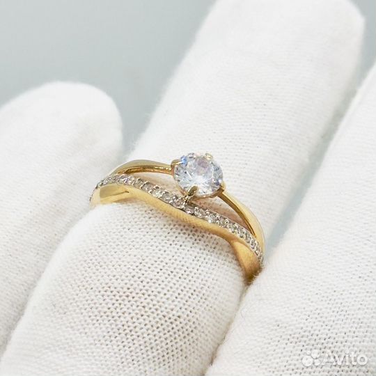 Золотое кольцо с фианитом 16,5р