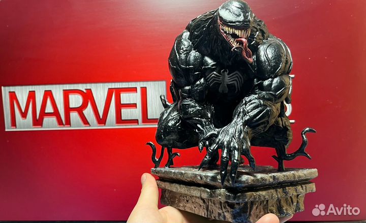 Фигурка Веном из marvel