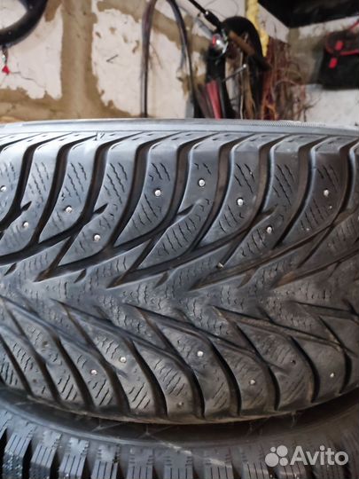 Yokohama IceGuard Stud IG65 255/50 R19