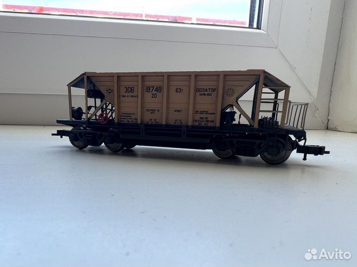 Хоппер-вагон для перевозки щебня (модель H0)