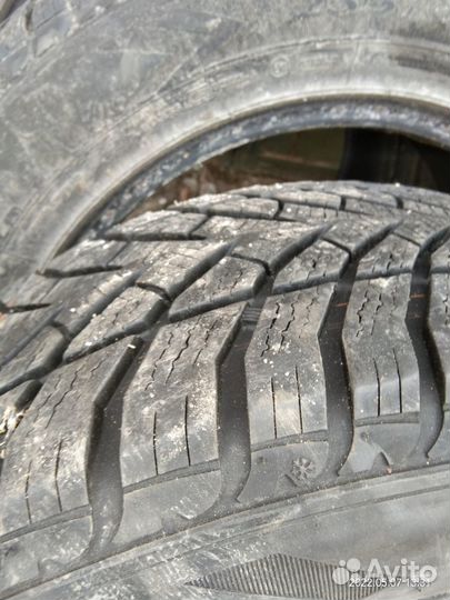 Goodyear Ultra Grip 300 235/60 R18