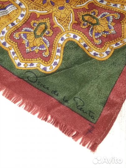 Шарф шелковый Oscar de La Renta Stuffland