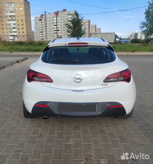 Opel Astra GTC, 2012