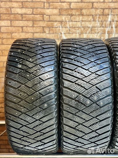 Goodyear Ultragrip Ice Arctic 245/45 R17