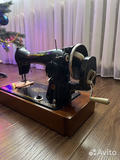 Швейная машина подольск (ручная)