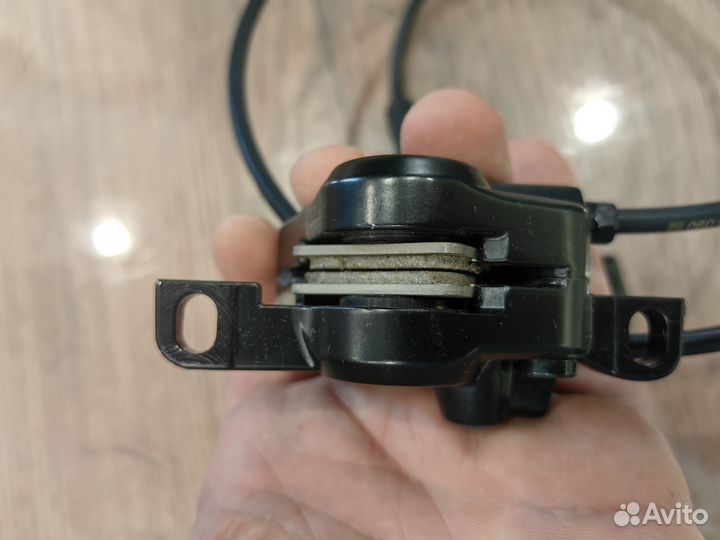 Тормоза Shimano MT400