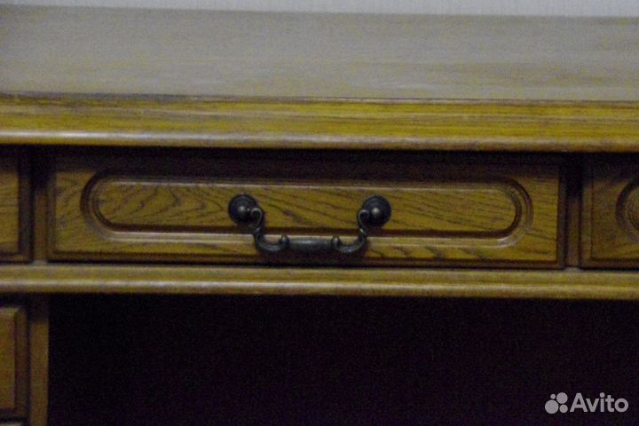 Письменный стол из массива дерева бу