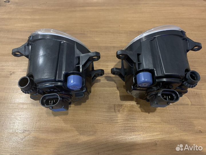 Противотуманки оригинал Toyota Lexus