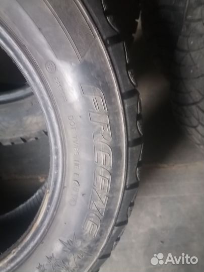 Avatyre Freeze 215/60 R16