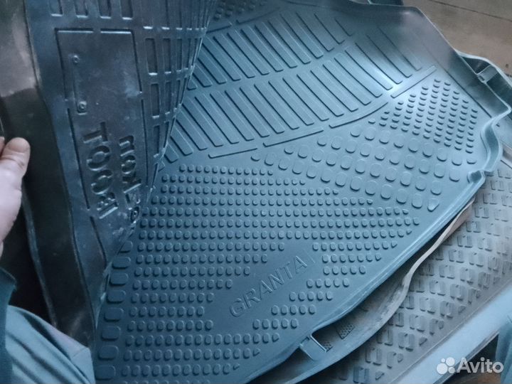 Коврик в багажник