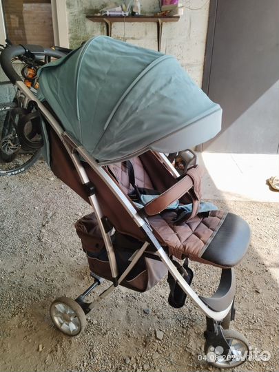 Прогулочная коляска