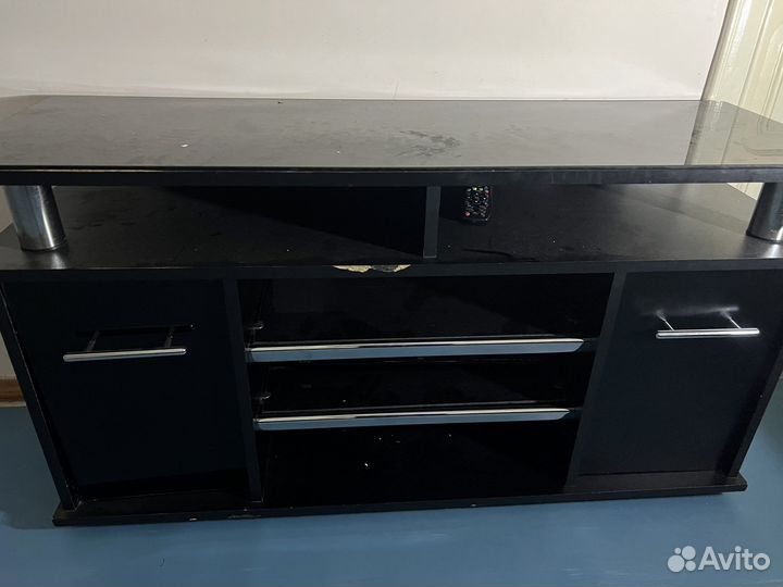 Тумба под телевизор